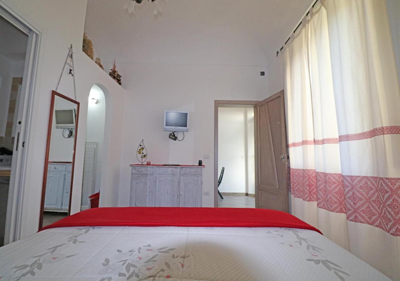 Murphy Holiday Home - Mongiardino 01 La Maddalena  Eksteriør billede